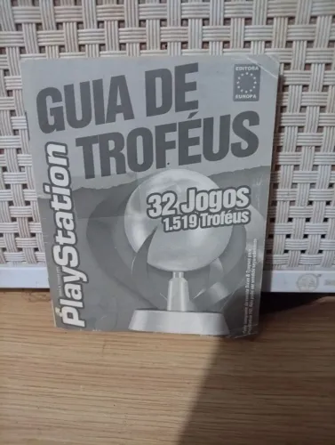 Revista Guia de Troféus PlayStation 32 jogos