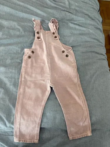 Jardineira jeans rosa infantil Zara. Tam 18-24M