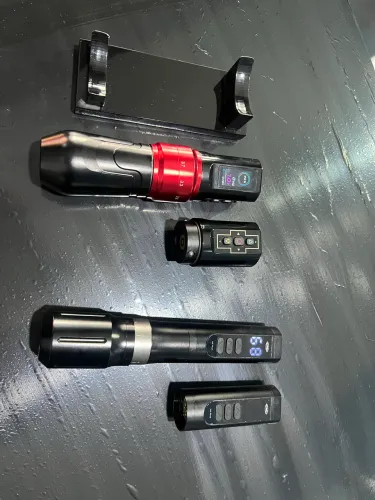 Máquinas pen para tattoo faço 1500 às 2 pra sair rápido