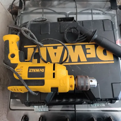 Furadeira de impacto e martelete dewalt 127v