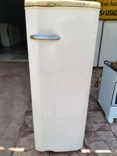 Geladeira Electrolux degelo 260L