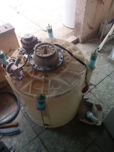 MANUTENÇÃO EM MÁQUINA DE LAVAR ROUPA
