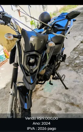 Vendo moto R$ 20.000,00. Doc ok