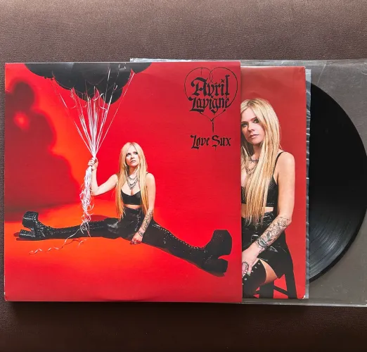 Vinil Avril Lavigne Love Sux
