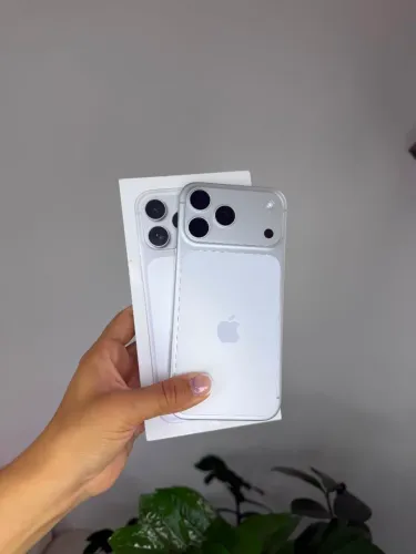 Iphone 17 Pro Max 256GB Silver - OPORTUNIDADE
