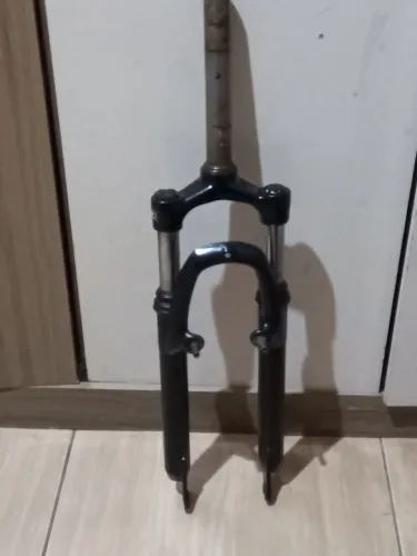 Suspensão  Sr suntour aro 26