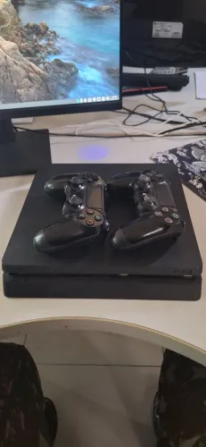 PS4 SLIM