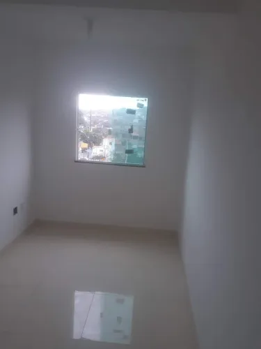Fica localizado na ladeira do Ypiranga cidade nova ao lado da cidade da bola