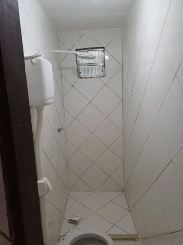 Excelente 1/4 e sala.