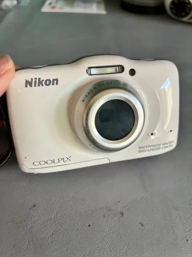Câmera Digital Nikon Coolpix S32 A prova D?água