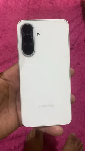 Vendo o novo A37 zerado 128 gigas ou pego outro inferior e uma volta