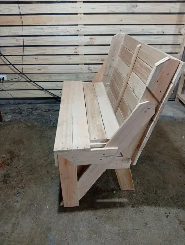 Mesa vira banco