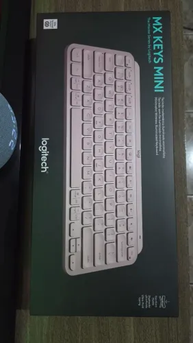 Teclado Sem Fio Logitech MX Keys Mini com Conexão USB ou Bluetooth Easy-Switch Rosa
