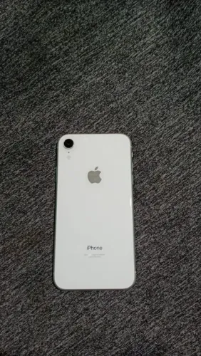 iPhone XR 
