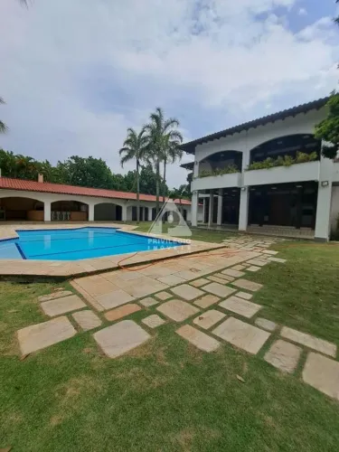 Novo Leblon: Mansão Duplex 4 Suítes, Garagem p/ 8 Carros e Lazer Completo!