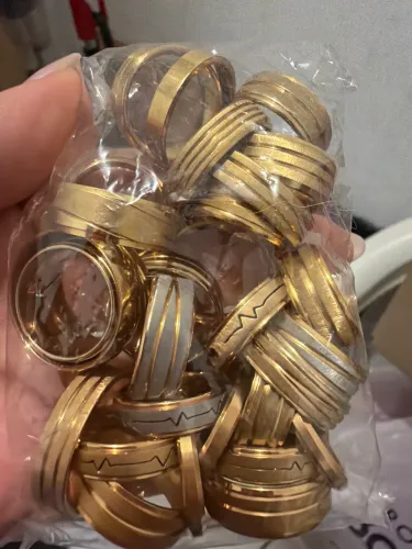 Vendo lote de alianças para revenda 