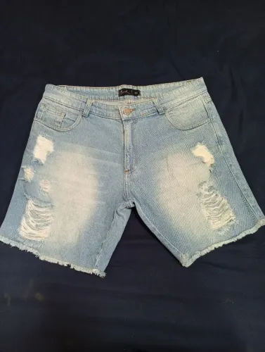 Short jeans