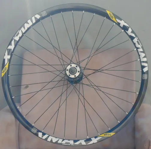 Roda vmaxx aro 26 traseira nova montada 