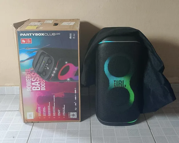 JBL PARTY BOX CLUB 120 COM NOTA FISCAL E AINDA NA GARANTIA VALOR NEGOCIÁVEL (estado nova)