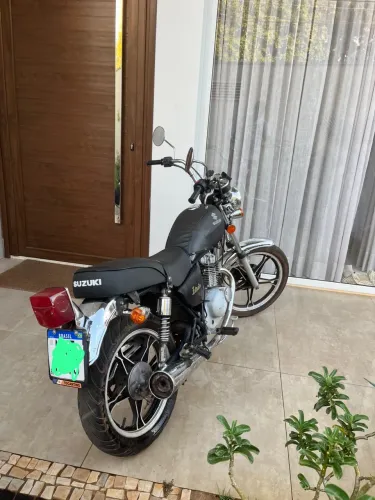 Suzuki Intruder 125