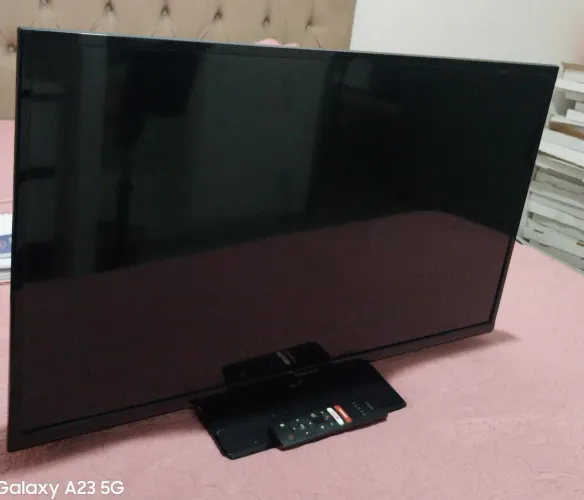 TV 32  polegadas Panasonic  LCD. 