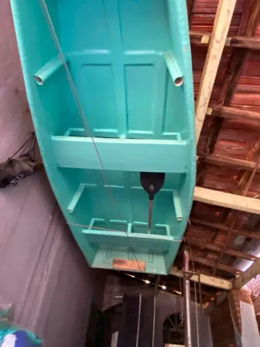 Canoa 3 metros a venda , nunca usada