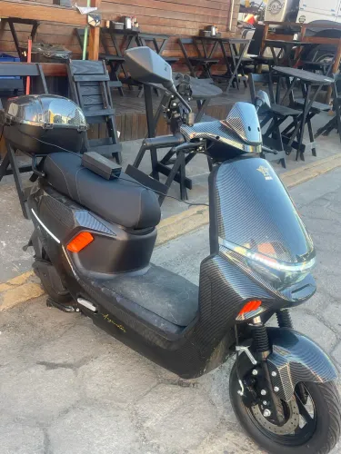 MOTO ELÉTRICA ANGIE AG12 ( 2026 3 SEMANAS DE USO COM GARANTIA ! NÃO PRECISA DE CNH.
