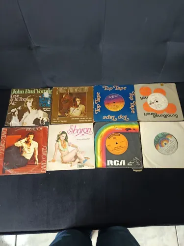 Coleção de discos de vinil,dos anos 70/80 internacionais.