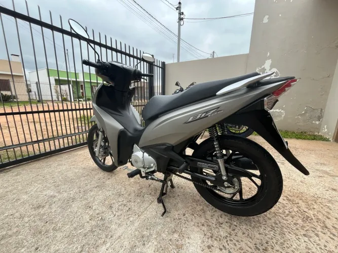 Honda BIZ Impecável
