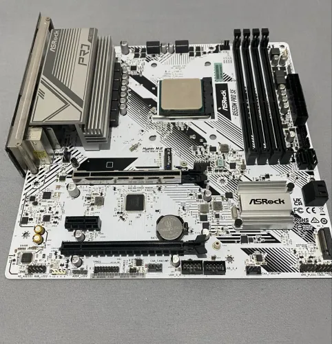 Placa-Mãe ASRock B550M Pro SE Branca (AM4) - Nível Premium Barata!