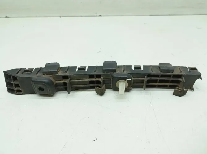 Guia Parachoque Traseiro Esquerdo Hyundai I30 1.8 2014 2015