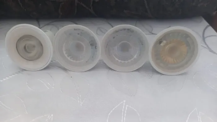 Lâmpadas led kit 4 peças não testadas usadas.
