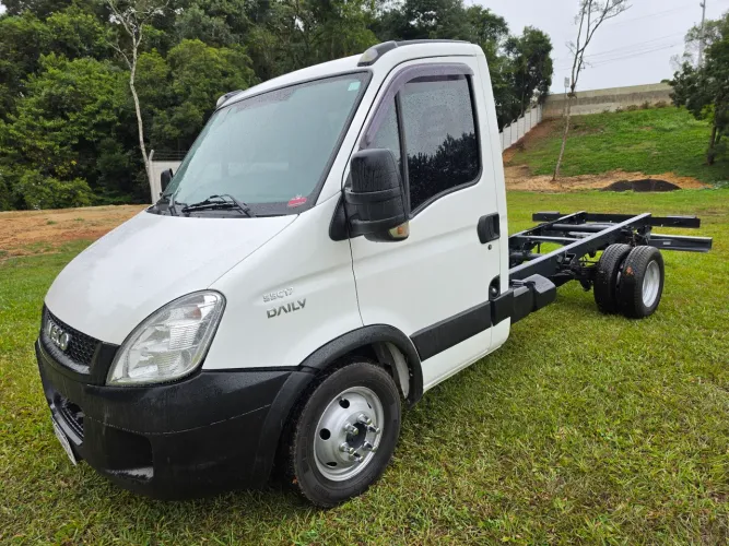 Iveco Daily 55c17 13/13 bx km IMPECÁVEL!