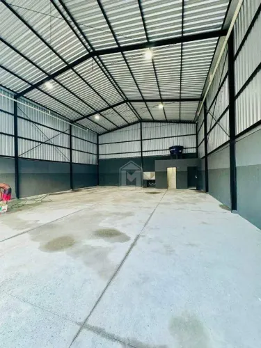 Livia Machado Imoveis vende galpao com 300 m2 melhor localizacao Itapua