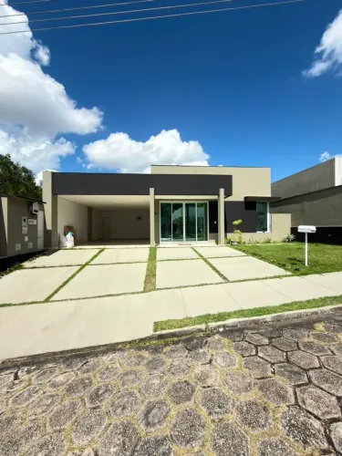 Alugo casa mobiliada no condomínio reserva das flores