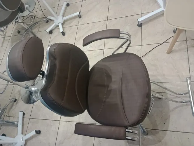 Cadeira e lupa p estética 