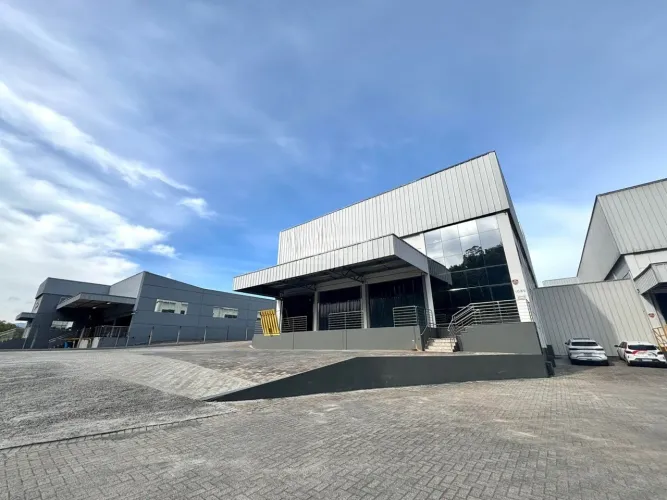 Galpão logístico para locação no bairro Itoupava Central!