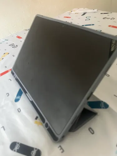 Tablet Galaxy tab A9+ 10pegadas!!! acompanha a capinha.