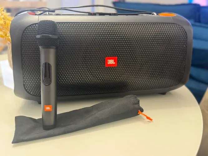 Vendo JBL Partybox on the go 