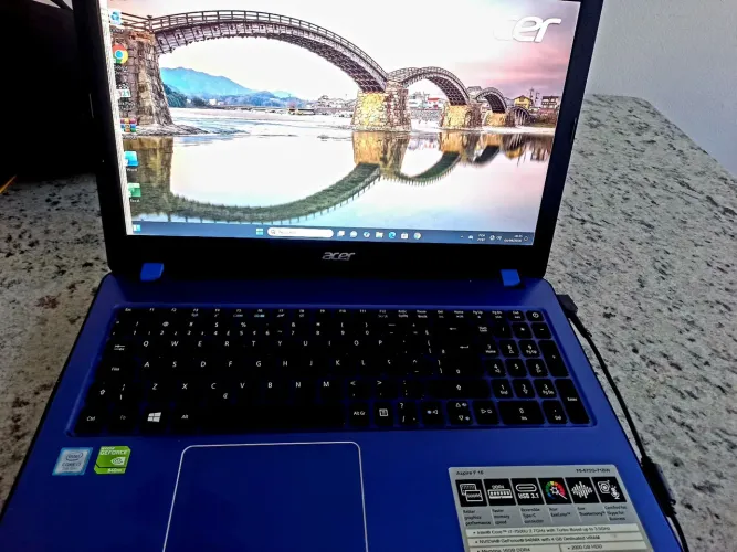 Laptop Acer-Aspire F15