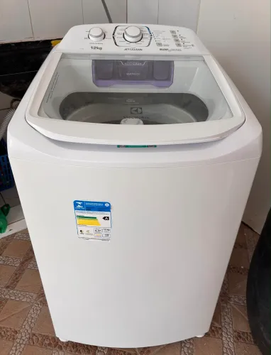 Vendo máquina de lavar Eletrolux 12Kg