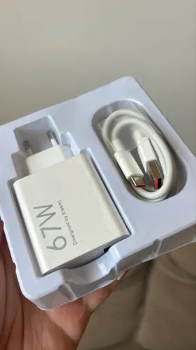Carregador original xioami 67W com mensagem de tela dispara segundos