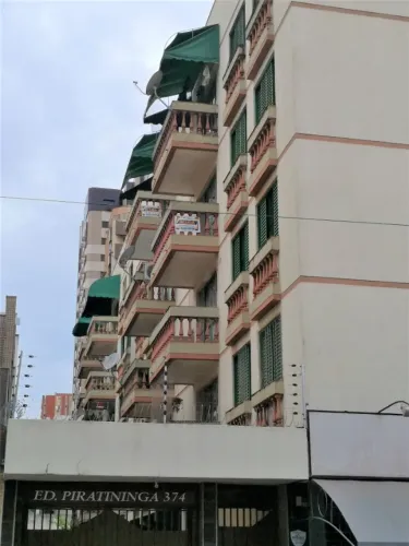 Apartamento mobiliado com excelente localização no centro de Maringá na Zona 01