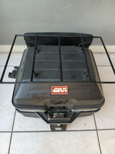 Baú Givi 27L.