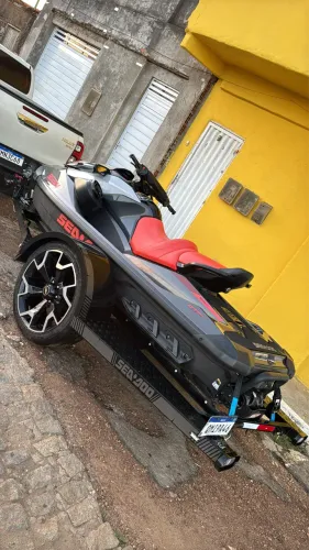 Jet ski GTI 170 2022 com som original BRP
