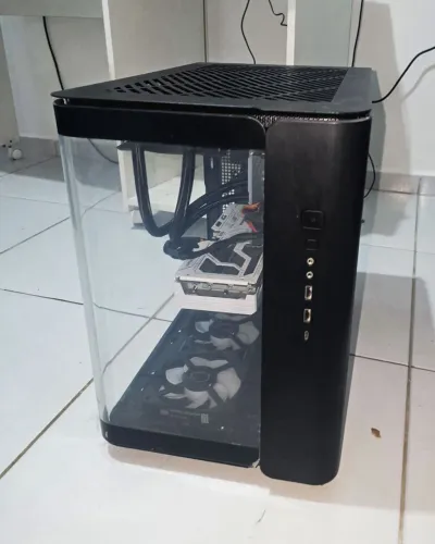 PC Gamer Completo RX 9060 XT 16GB, Ryzen 7, 32GB, SSD 2TB + Monitor QHD 180Hz