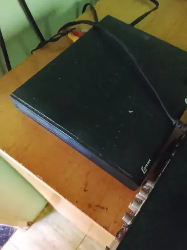 Vendo DVD sem controle bom brinde 