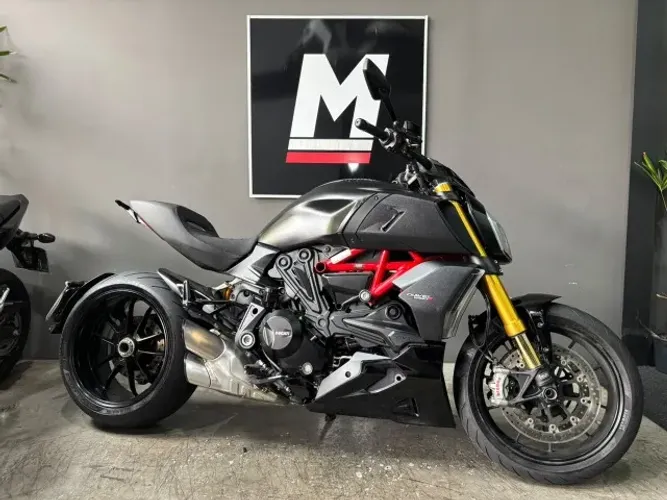 DUCATI DIAVEL 1260 S 2021 - Segundo dono - Revisada - Pneus novos