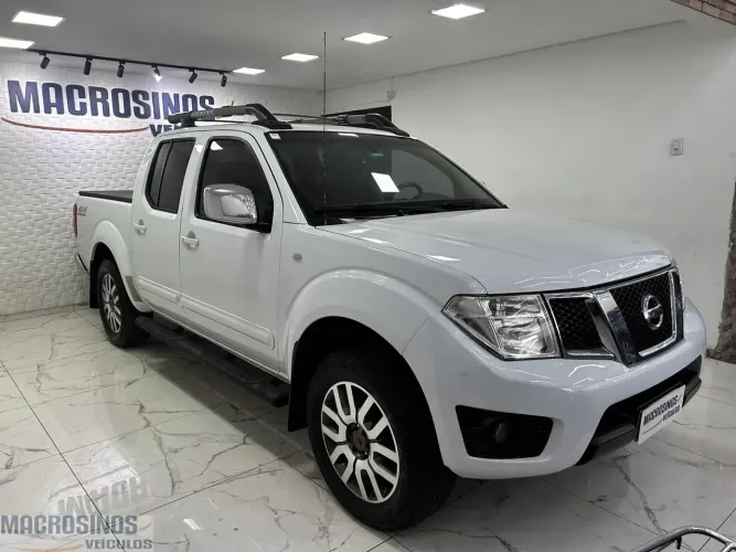 Nissan Frontier SL CD 4X4 2.5tb Diesel AUT 2014