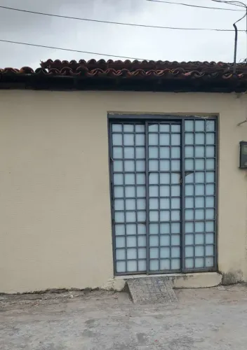 Alugo 01 quarto mobiliado proximo da uespi no piraja 